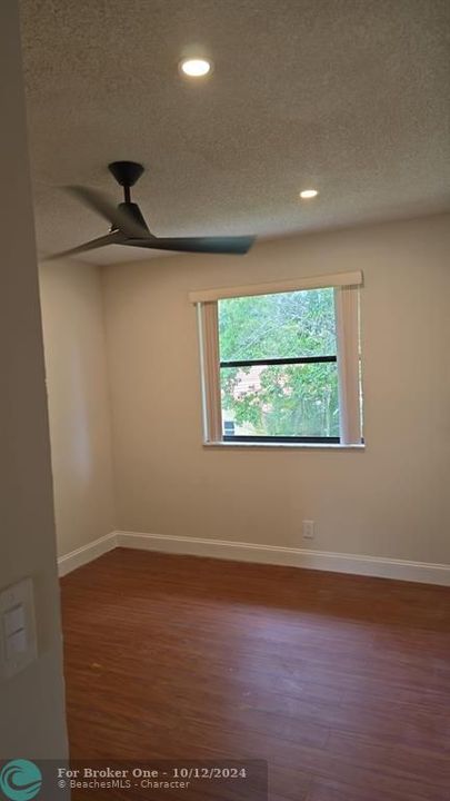 For Rent: $2,600 (3 beds, 2 baths, 26867 Square Feet)