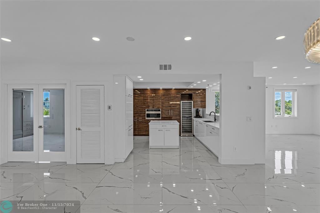 Recently Sold: $1,399,000 (3 beds, 2 baths, 1990 Square Feet)