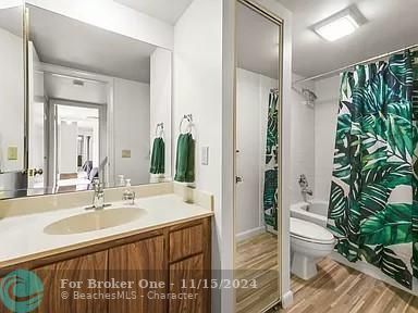 For Sale: $300,000 (2 beds, 2 baths, 1236 Square Feet)