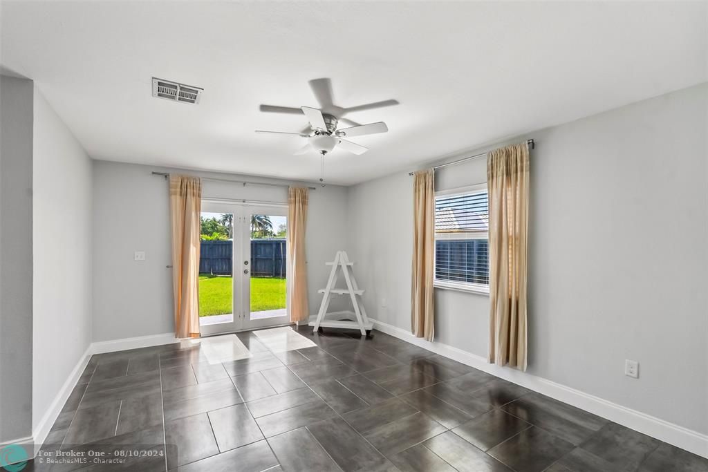 Active With Contract: $3,600 (3 beds, 2 baths, 1297 Square Feet)