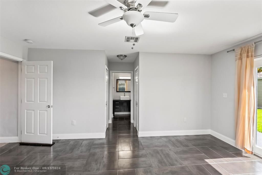 Active With Contract: $3,600 (3 beds, 2 baths, 1297 Square Feet)