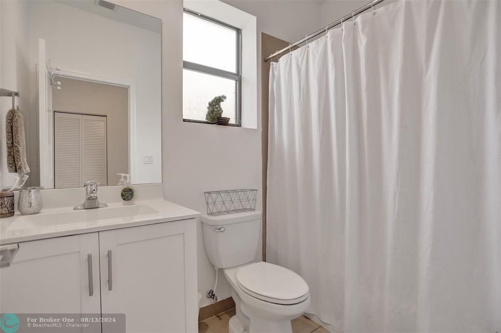 Active With Contract: $3,100 (3 beds, 2 baths, 1772 Square Feet)