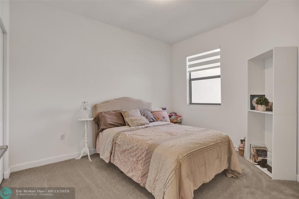 Active With Contract: $3,100 (3 beds, 2 baths, 1772 Square Feet)