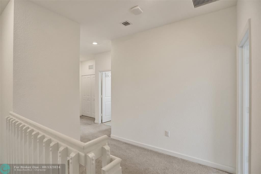 Active With Contract: $3,100 (3 beds, 2 baths, 1772 Square Feet)