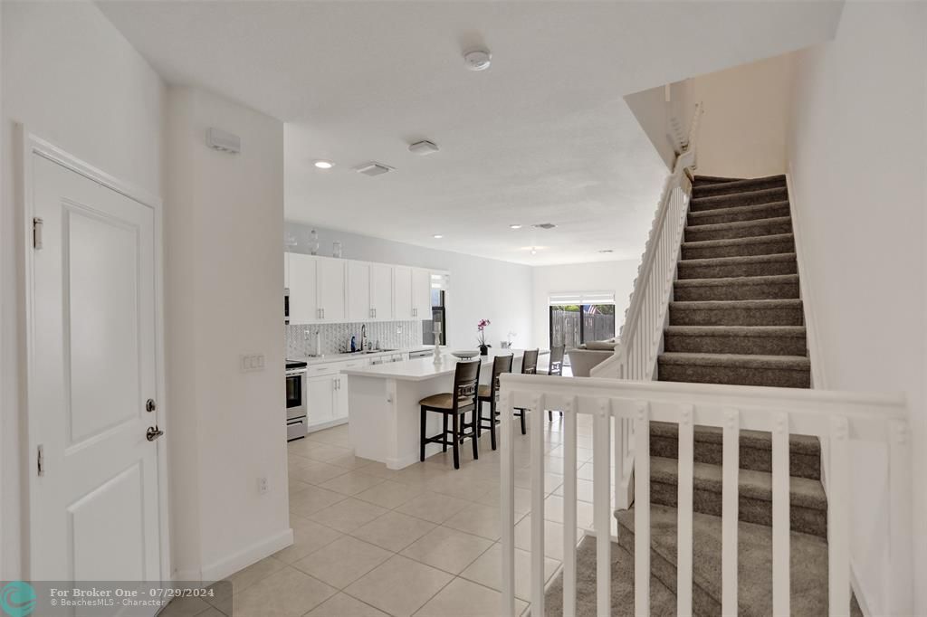 Active With Contract: $3,100 (3 beds, 2 baths, 1772 Square Feet)