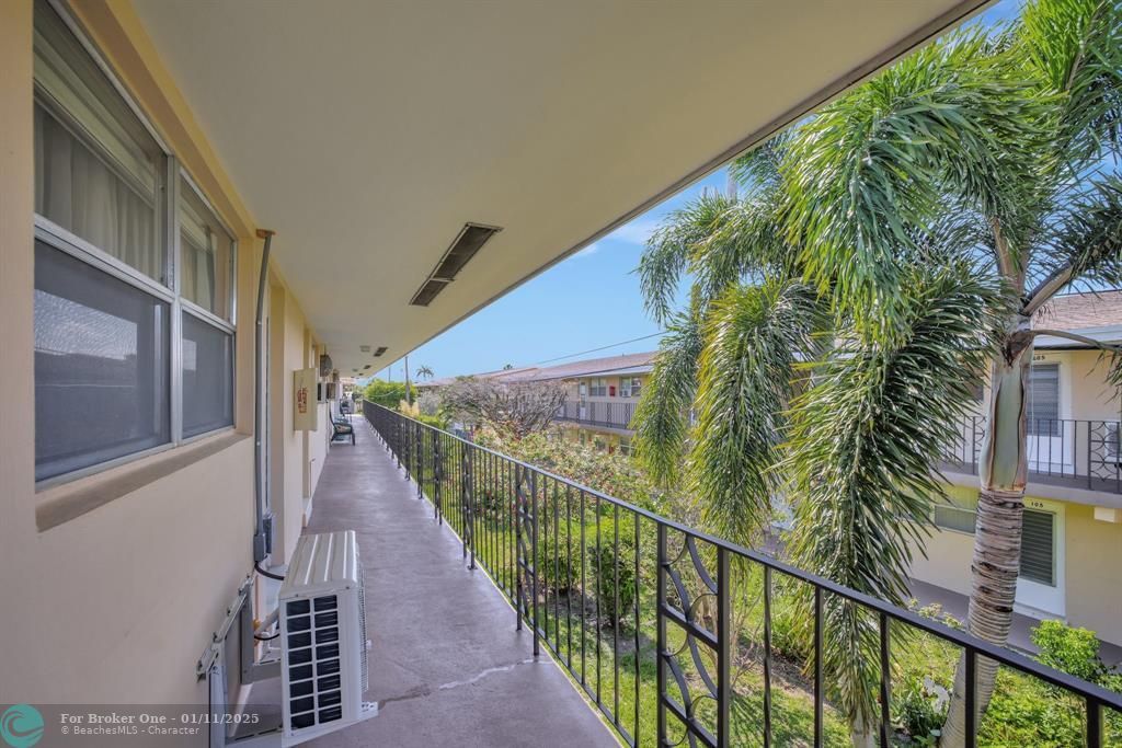 Active With Contract: $168,000 (1 beds, 1 baths, 600 Square Feet)