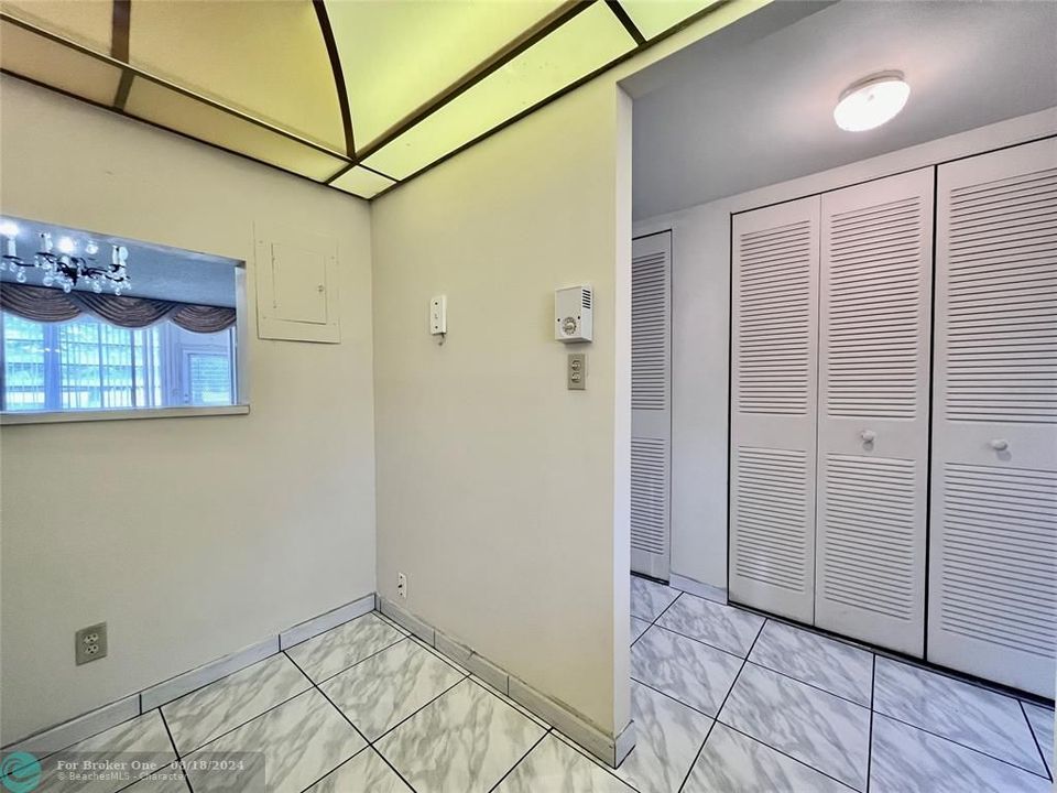 Active With Contract: $110,000 (2 beds, 2 baths, 850 Square Feet)