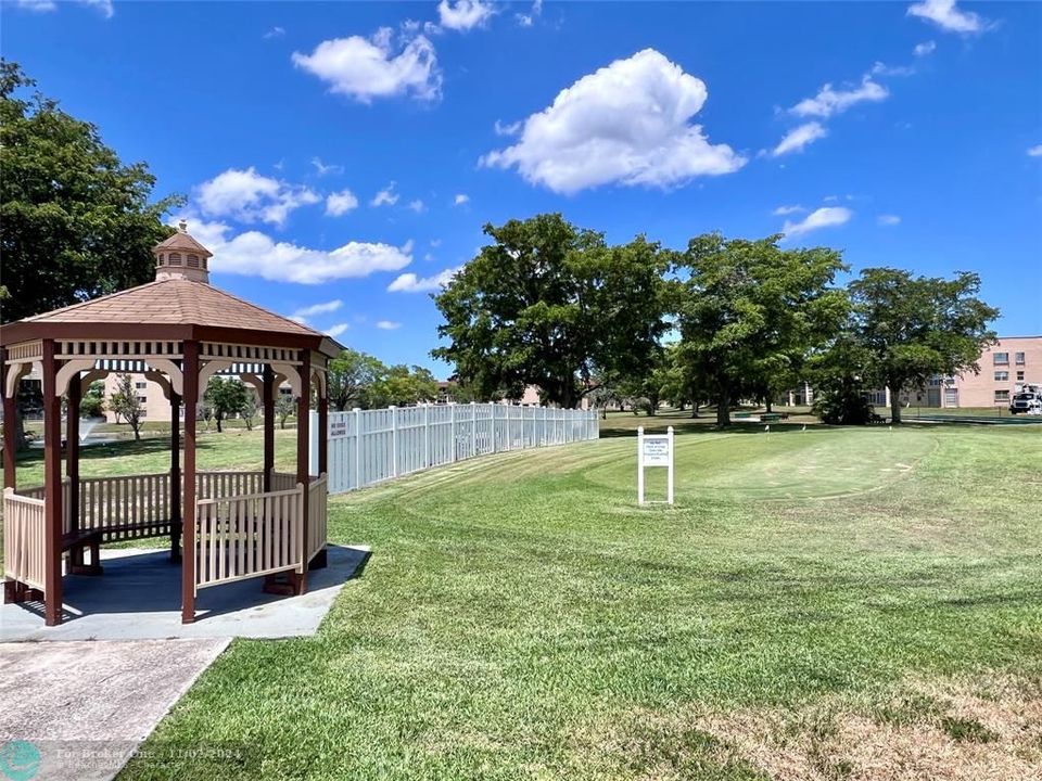 Active With Contract: $110,000 (2 beds, 2 baths, 850 Square Feet)