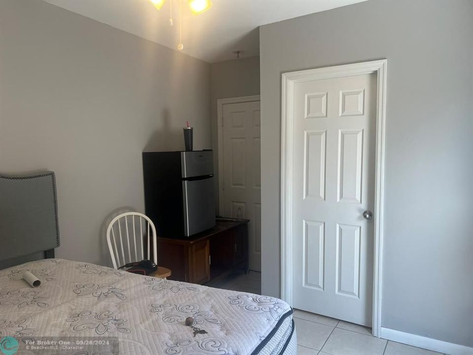 Active With Contract: $1,000 (0 beds, 1 baths, 1243 Square Feet)