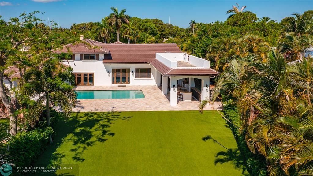 En Venta: $3,745,000 (6 camas, 4 baños, 5075 Pies cuadrados)