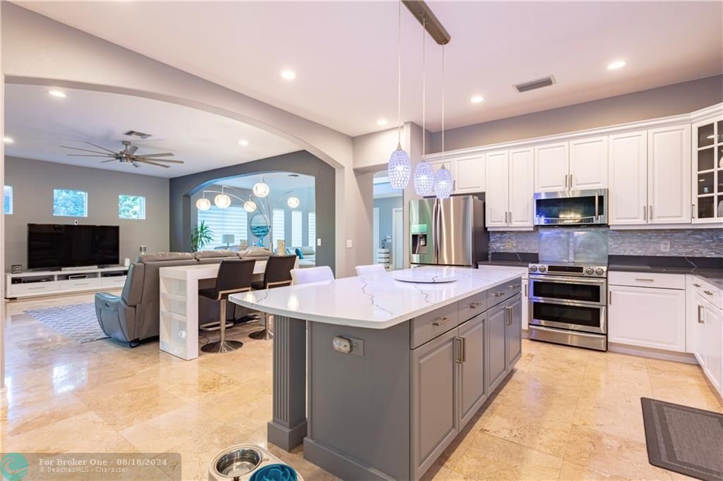 Active With Contract: $7,200 (4 beds, 3 baths, 3553 Square Feet)