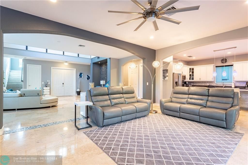 Active With Contract: $7,200 (4 beds, 3 baths, 3553 Square Feet)