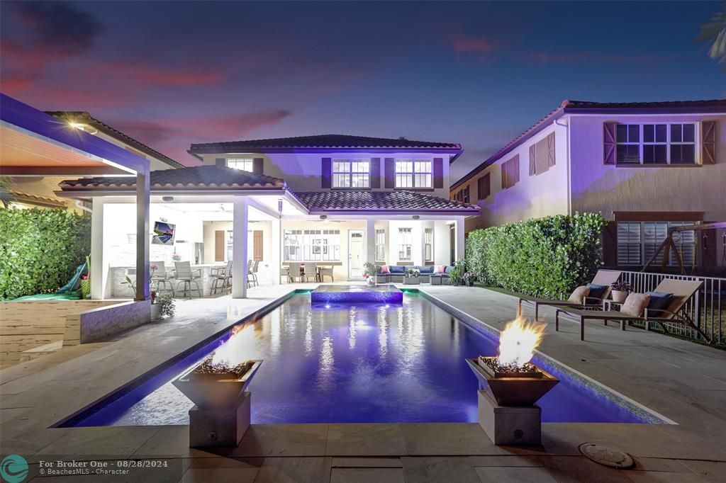 Active With Contract: $1,545,000 (5 beds, 4 baths, 3281 Square Feet)