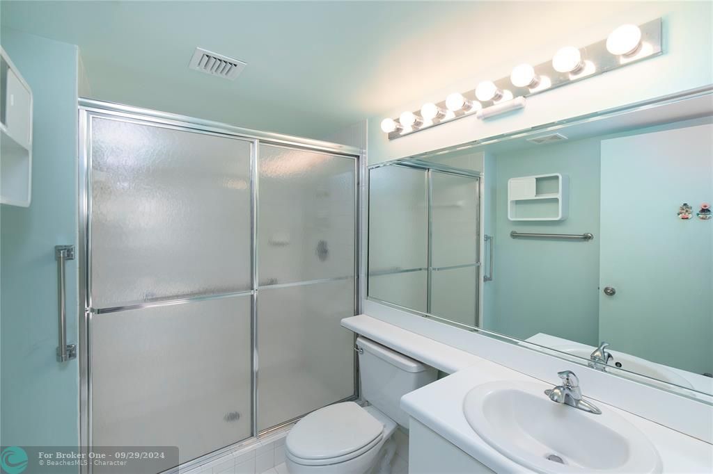 For Sale: $204,000 (2 beds, 2 baths, 1080 Square Feet)