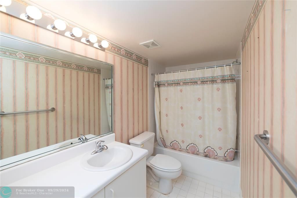 For Sale: $204,000 (2 beds, 2 baths, 1080 Square Feet)