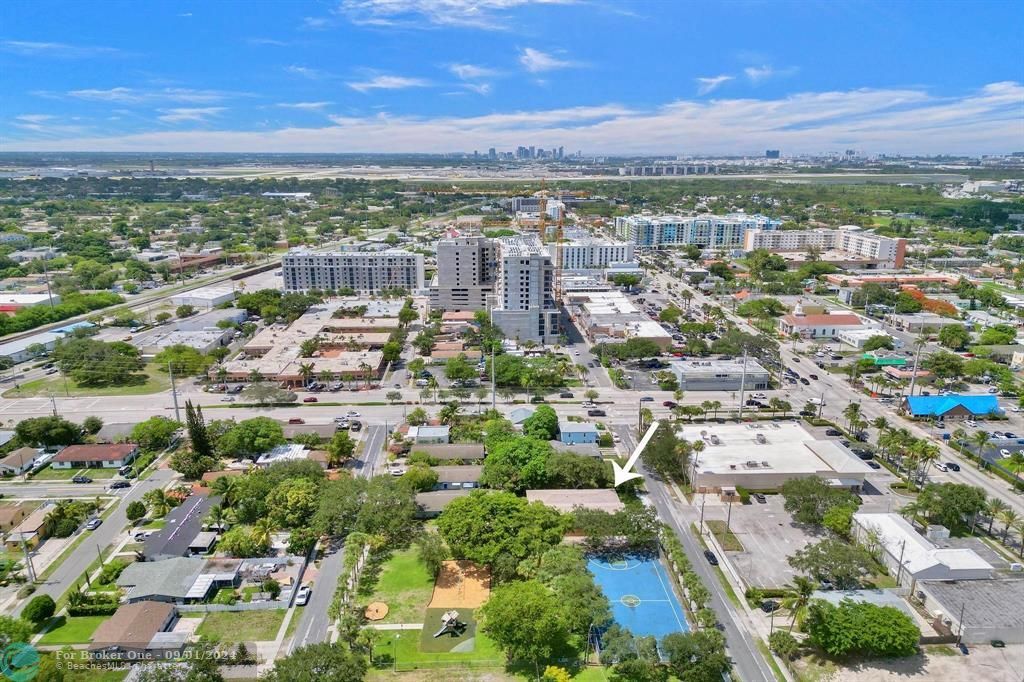 For Sale: $799,000 (3 beds, 3 baths, 1704 Square Feet)