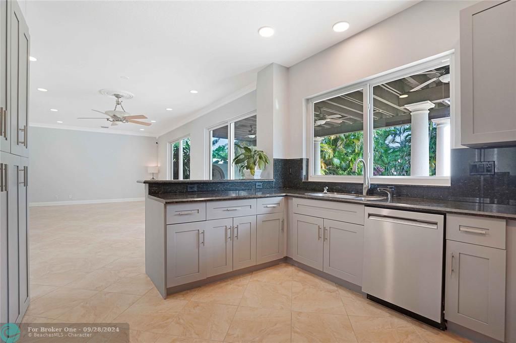 Active With Contract: $4,400 (4 beds, 2 baths, 3120 Square Feet)