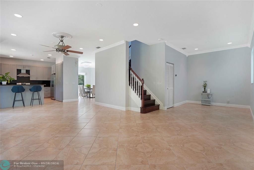 Active With Contract: $4,400 (4 beds, 2 baths, 3120 Square Feet)