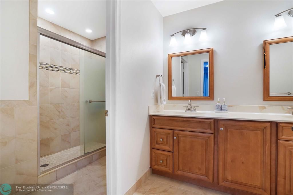 Active With Contract: $4,400 (4 beds, 2 baths, 3120 Square Feet)