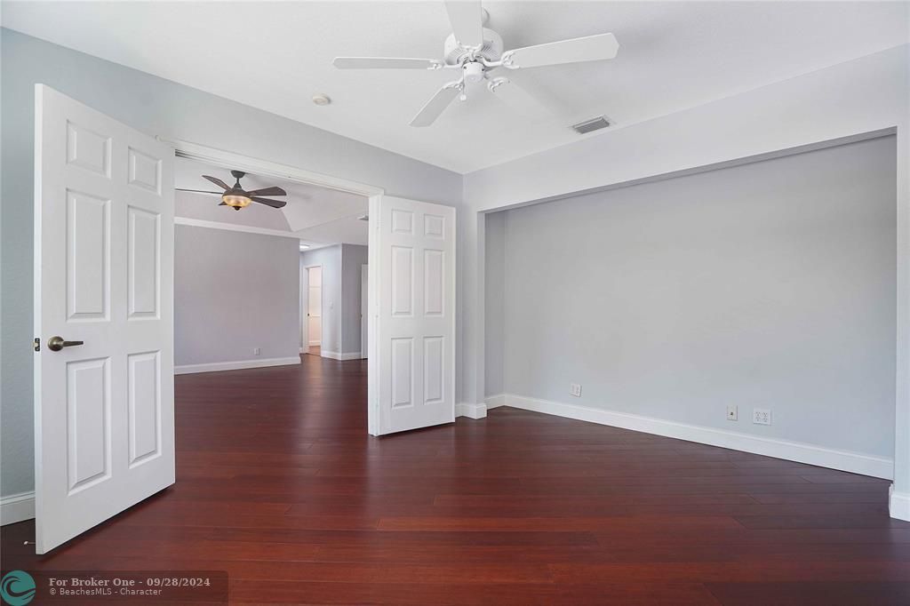 Active With Contract: $4,400 (4 beds, 2 baths, 3120 Square Feet)