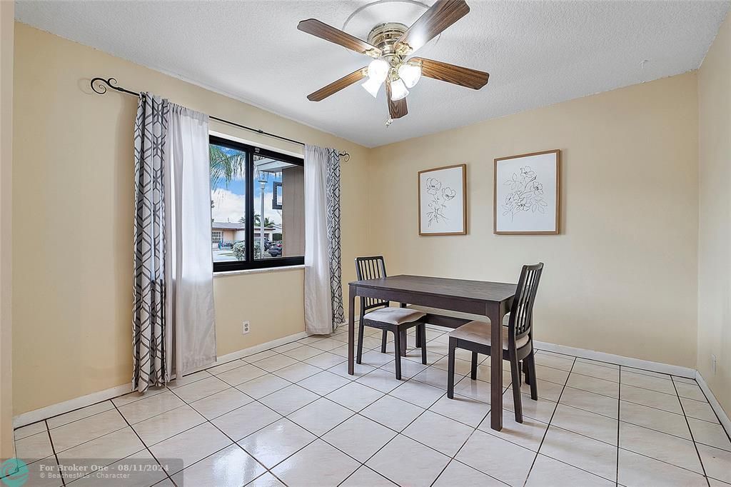 Recently Sold: $500,000 (3 beds, 2 baths, 1848 Square Feet)