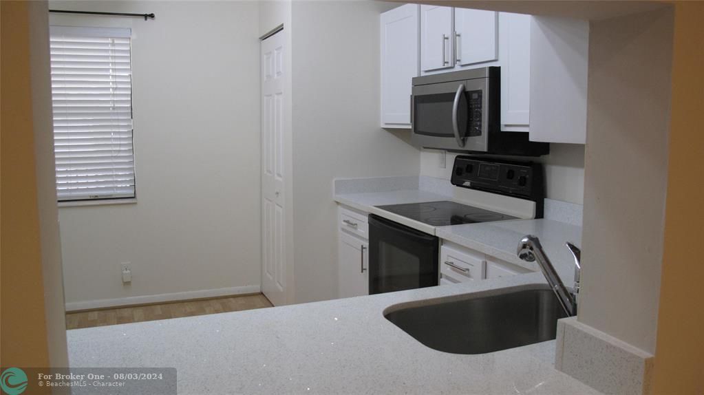 For Rent: $2,100 (2 beds, 2 baths, 1100 Square Feet)