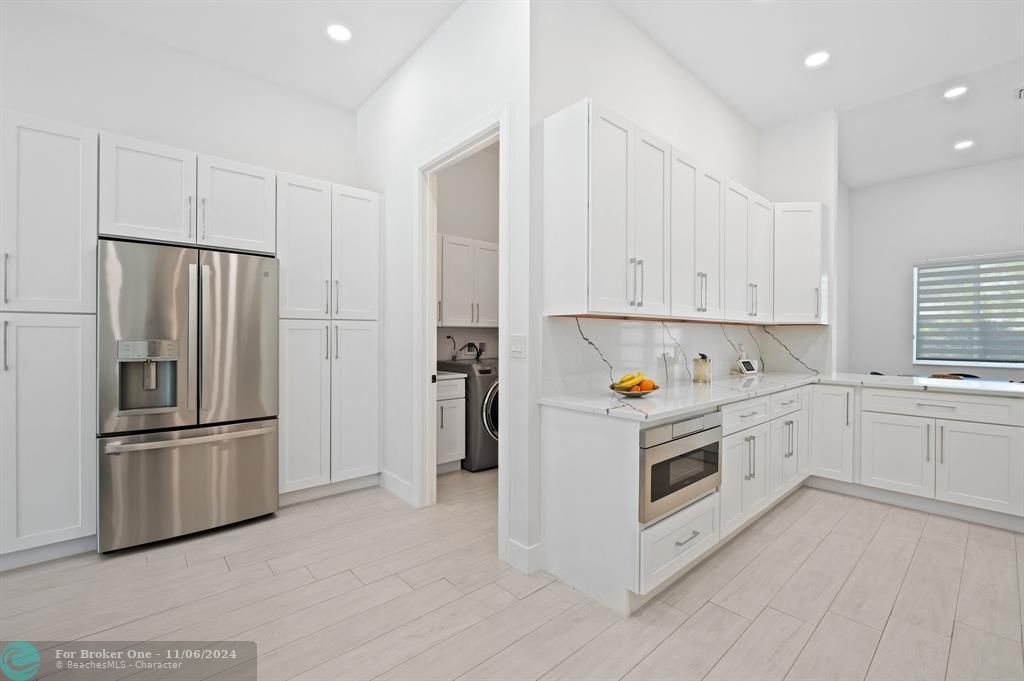 Active With Contract: $2,200,000 (4 beds, 4 baths, 3244 Square Feet)