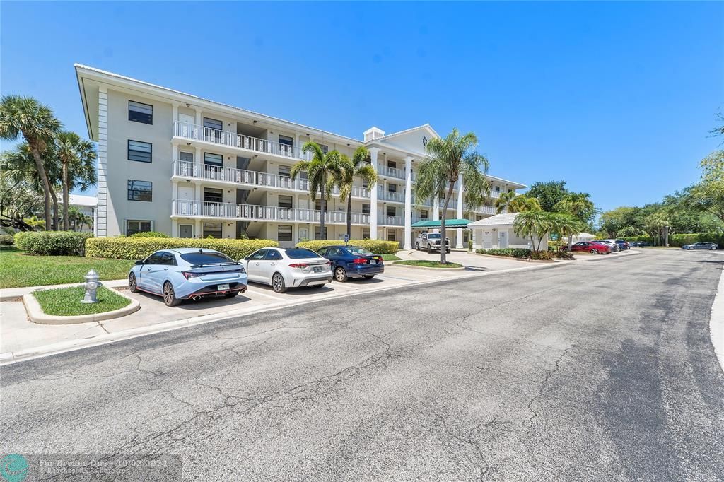 Active With Contract: $298,900 (2 beds, 2 baths, 1385 Square Feet)