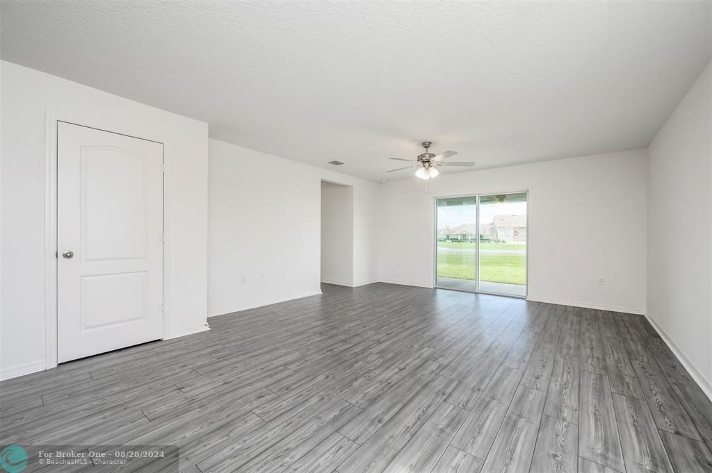 Active With Contract: $464,900 (4 beds, 2 baths, 1851 Square Feet)