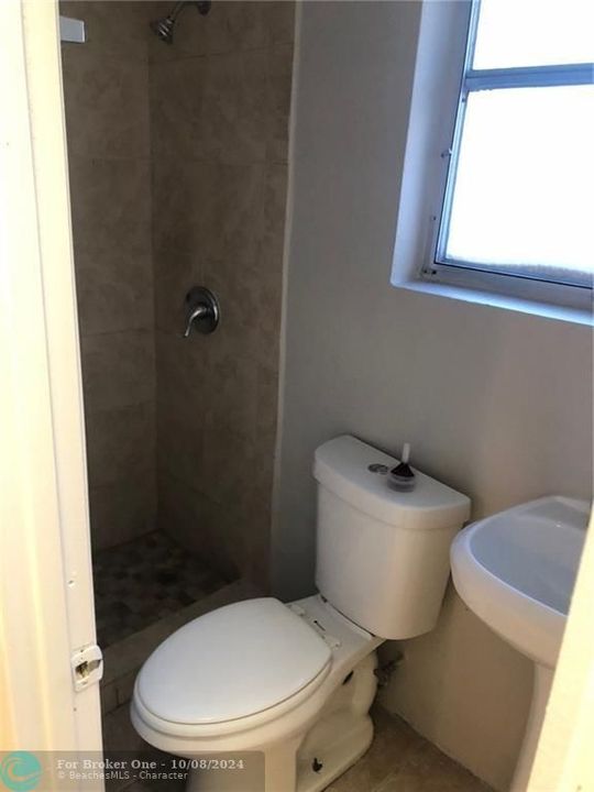 Active With Contract: $1,200 (1 beds, 1 baths, 0 Square Feet)