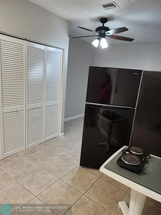 Active With Contract: $1,200 (1 beds, 1 baths, 0 Square Feet)