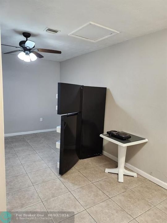 Active With Contract: $1,200 (1 beds, 1 baths, 0 Square Feet)