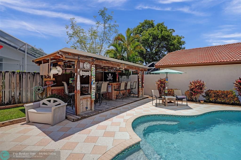 Recently Sold: $714,999 (3 beds, 2 baths, 1914 Square Feet)