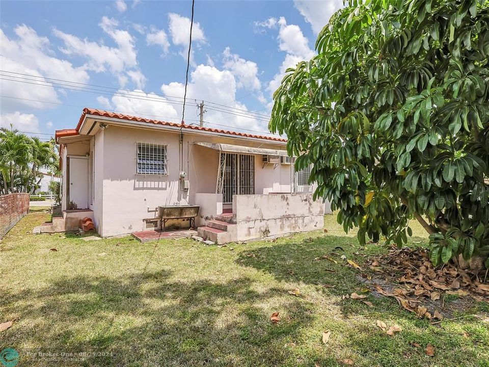 Activo con contrato: $624,900 (3 camas, 1 baños, 1297 Pies cuadrados)