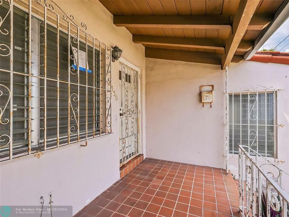 Activo con contrato: $624,900 (3 camas, 1 baños, 1297 Pies cuadrados)