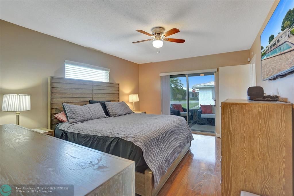 Recently Sold: $359,900 (2 beds, 2 baths, 1292 Square Feet)