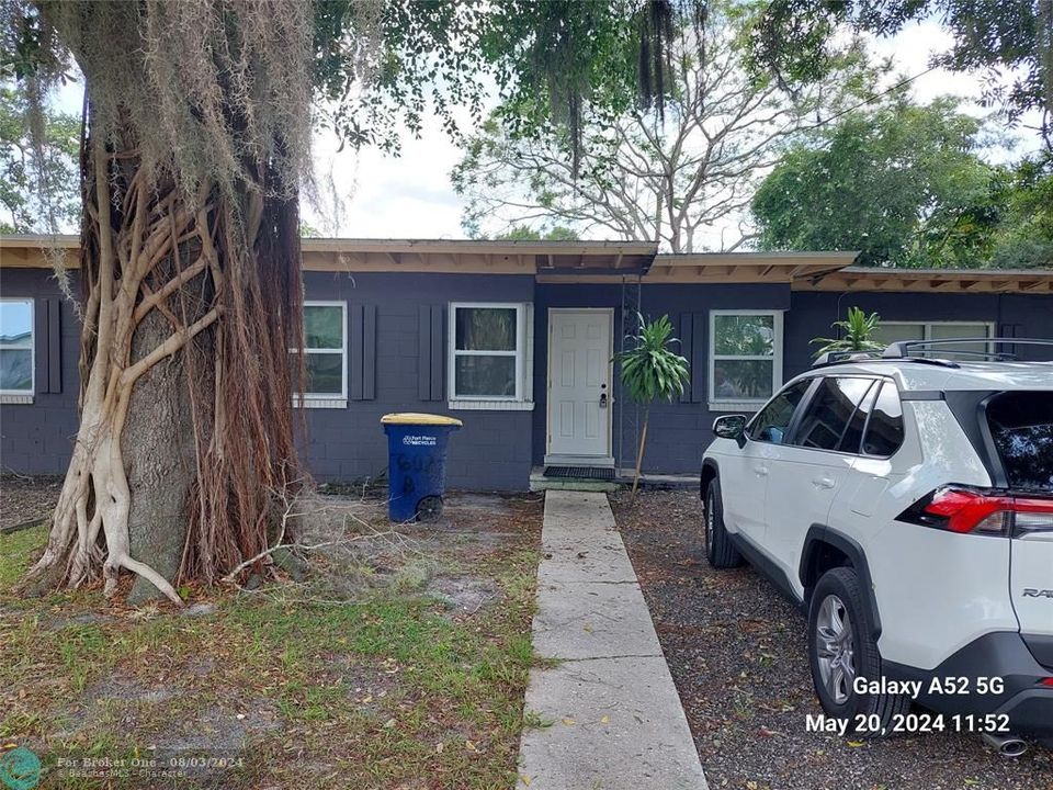 For Rent: $1,300 (1 beds, 1 baths, 600 Square Feet)