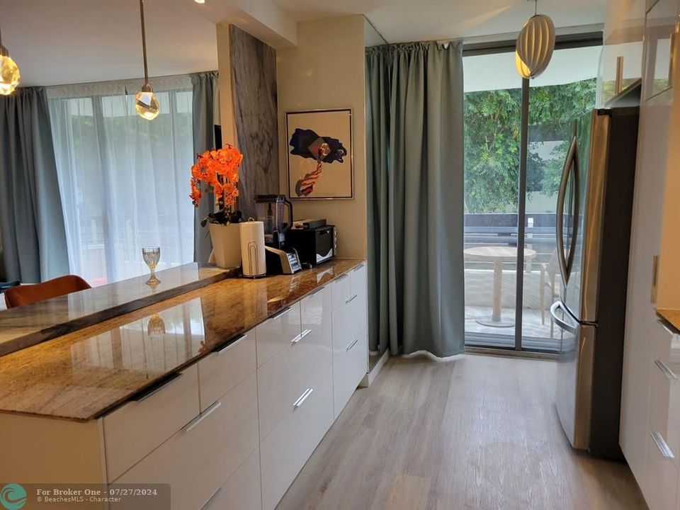 For Rent: $3,700 (2 beds, 2 baths, 1365 Square Feet)