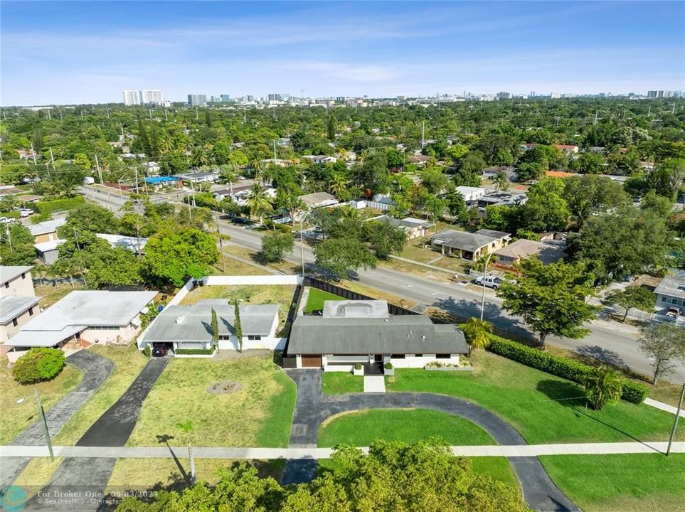 For Sale: $799,900 (3 beds, 2 baths, 2006 Square Feet)