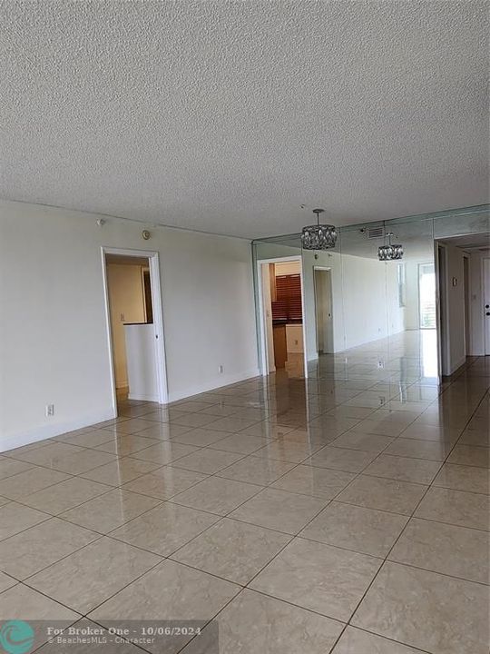 For Rent: $2,650 (3 beds, 2 baths, 1710 Square Feet)