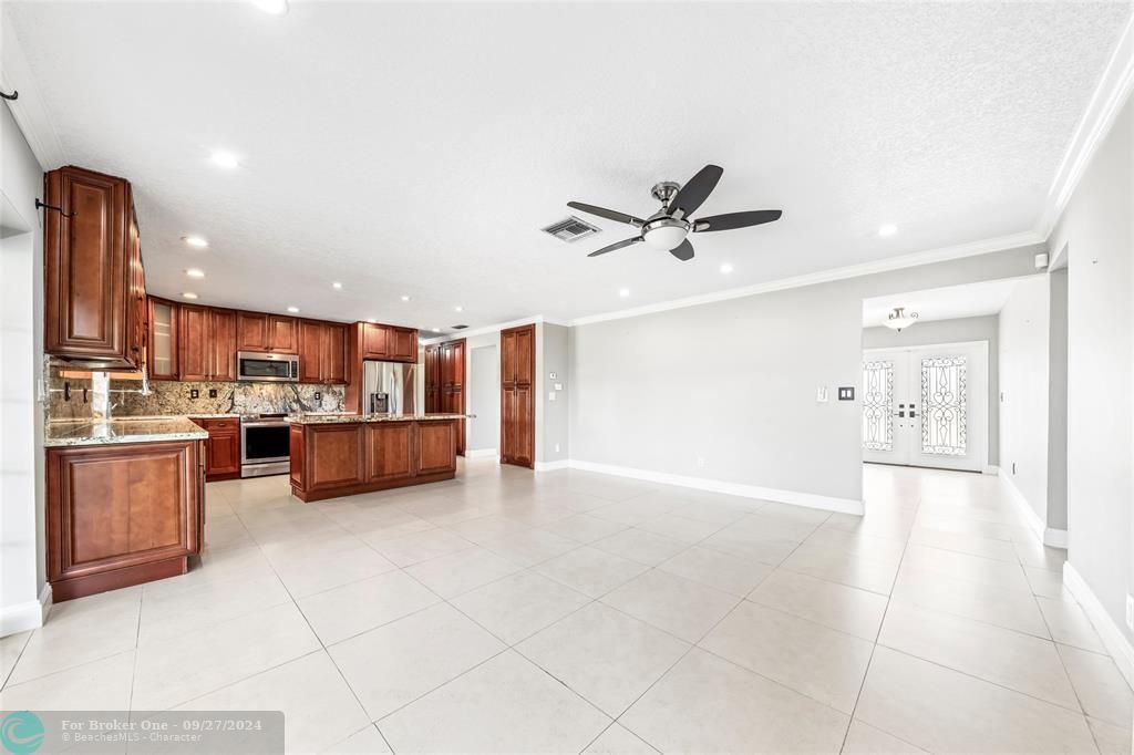 Recently Sold: $1,035,000 (4 beds, 3 baths, 2226 Square Feet)