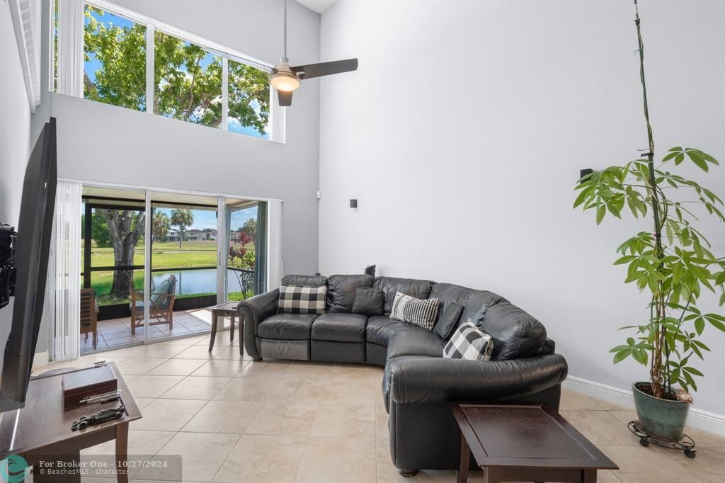 Active With Contract: $465,000 (3 beds, 2 baths, 1596 Square Feet)