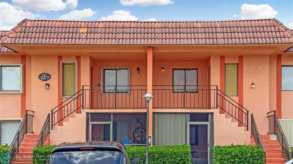 В аренду: $2,950 (2 спален, 2 ванн, 1225 Квадратных фут)