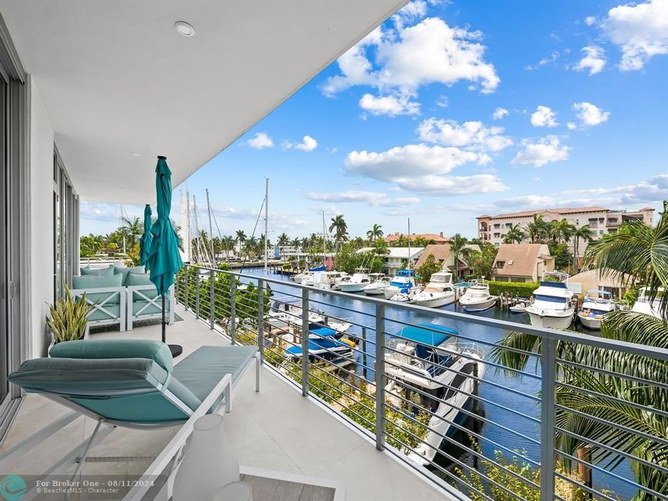 For Sale: $3,995,000 (4 beds, 3 baths, 3308 Square Feet)