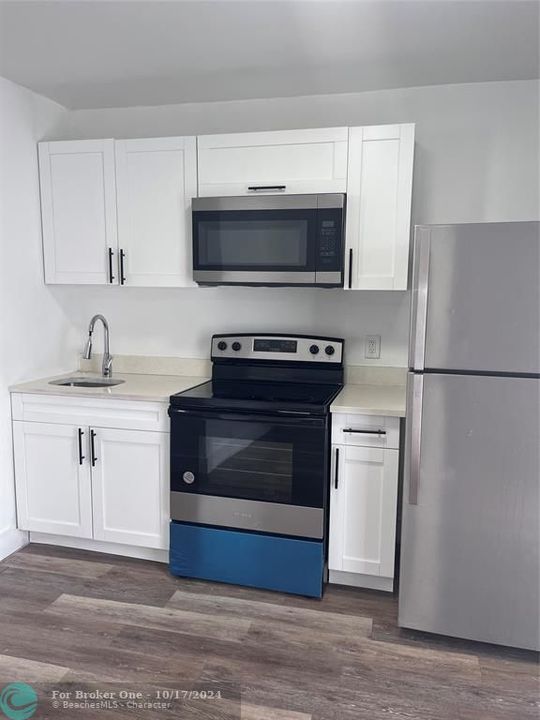 Recently Rented: $1,450 (1 beds, 1 baths, 0 Square Feet)