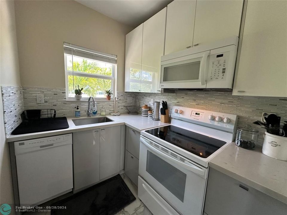 Recently Rented: $1,950 (0 beds, 1 baths, 0 Square Feet)