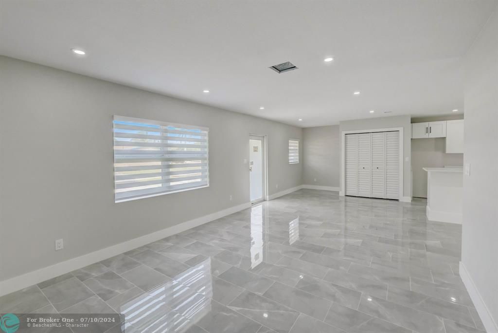 Active With Contract: $3,200 (3 beds, 2 baths, 1484 Square Feet)