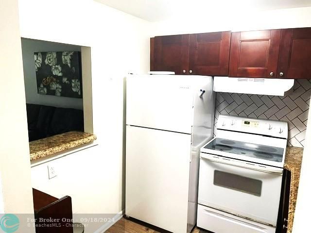 For Rent: $1,450 (1 beds, 1 baths, 595 Square Feet)