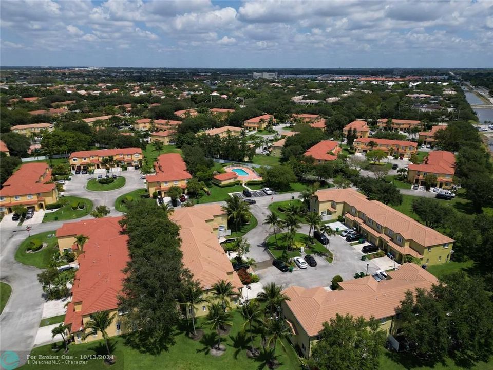 Active With Contract: $500,000 (3 beds, 2 baths, 1337 Square Feet)