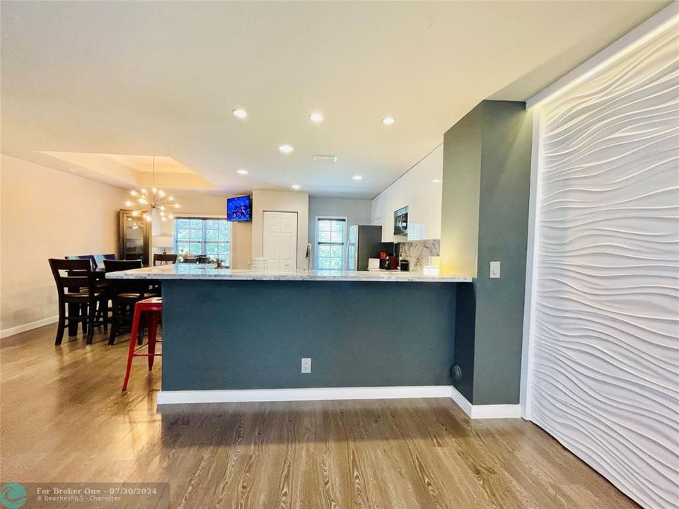 Active With Contract: $3,400 (3 beds, 2 baths, 1988 Square Feet)